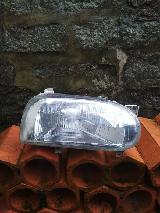 Farol direito VW golf 3 + guarda lamas