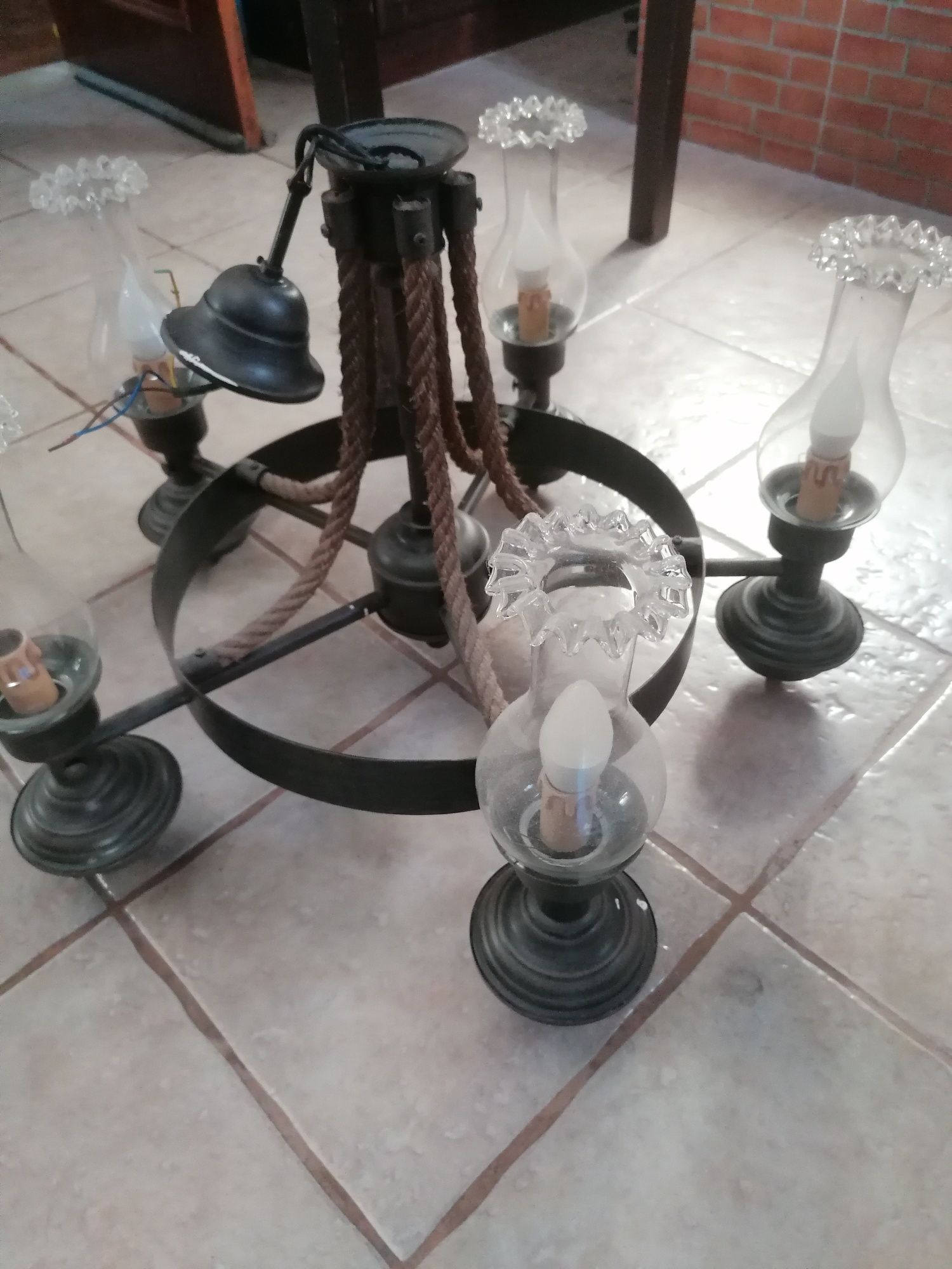 candeeiro estilo antigo