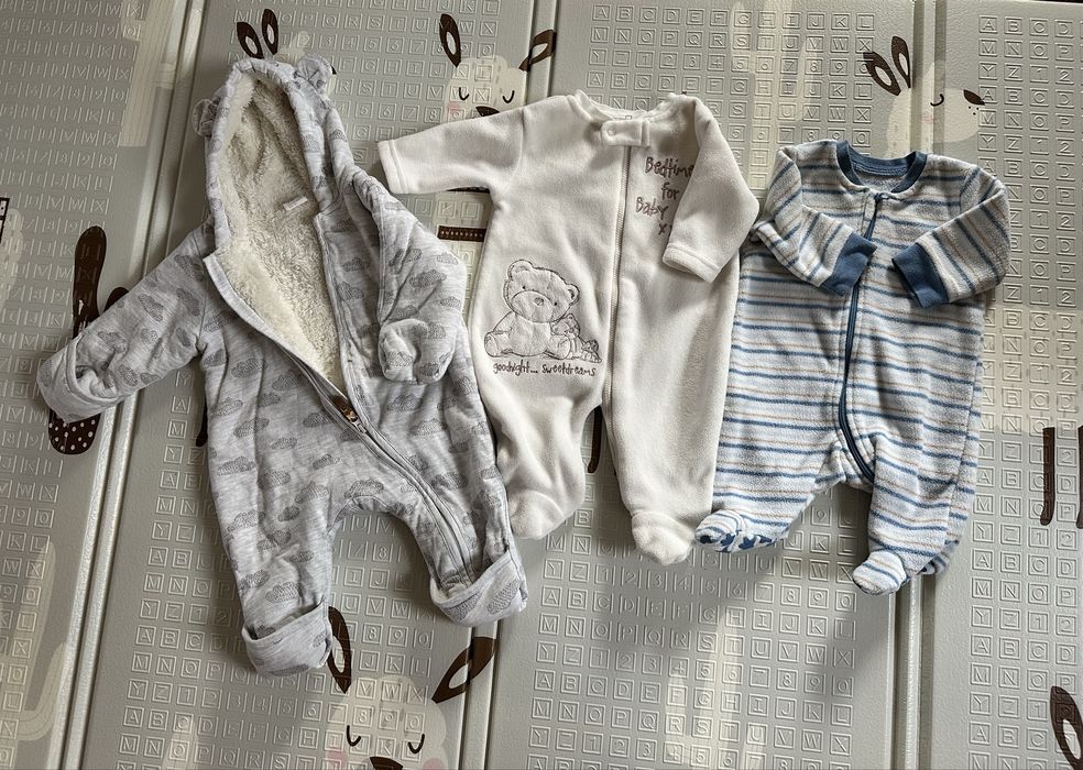 Теплі флісові чоловічки та комбінезон на новонароджених