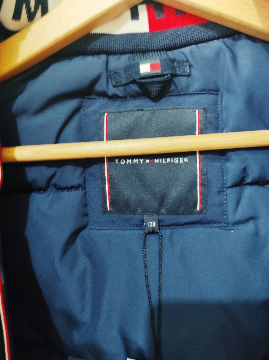 Nowa kurtka dla chłopca Tommy Hilfiger, r. 128