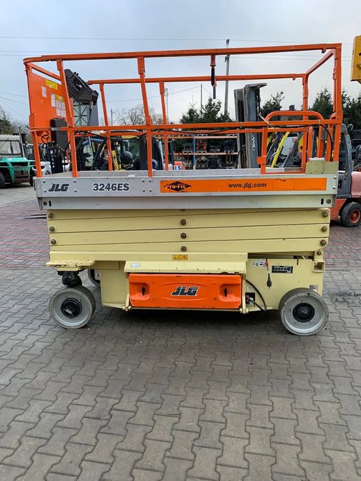 JLG 2630  Podnośnik nożycowy 10 M robocza, 230 kg.