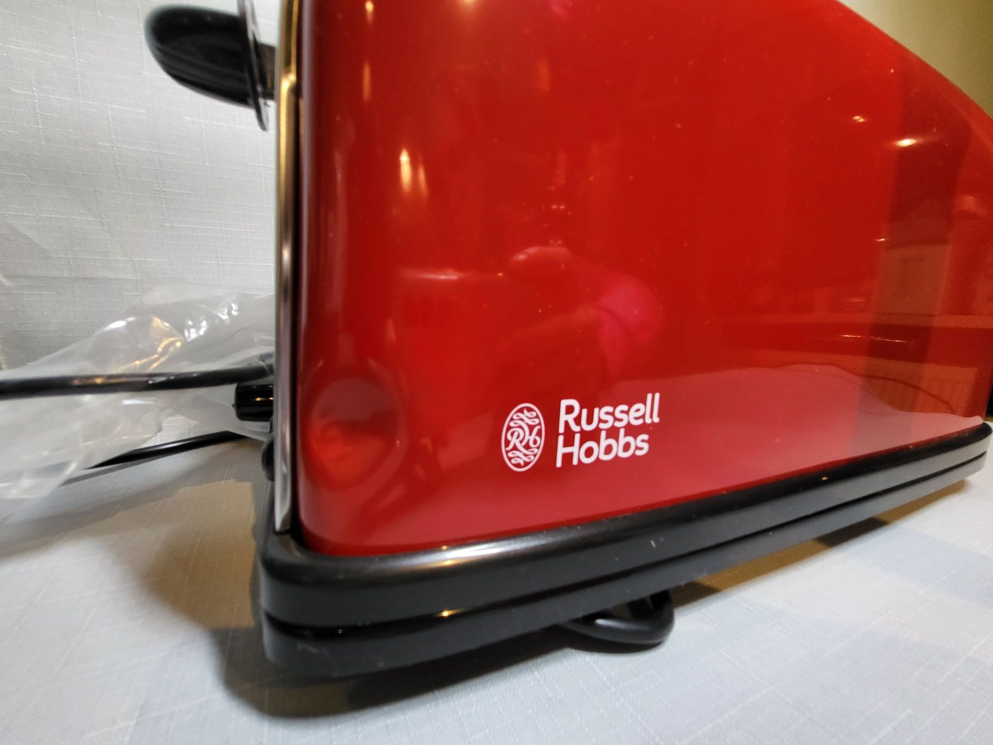 Nowoczesny  toster Colours Plus Flame , Russell Hobbs