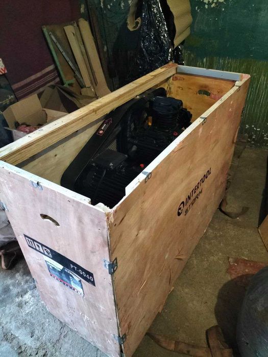 Заклепочник пневматичний для клепки гальмівних накладок + компрессор