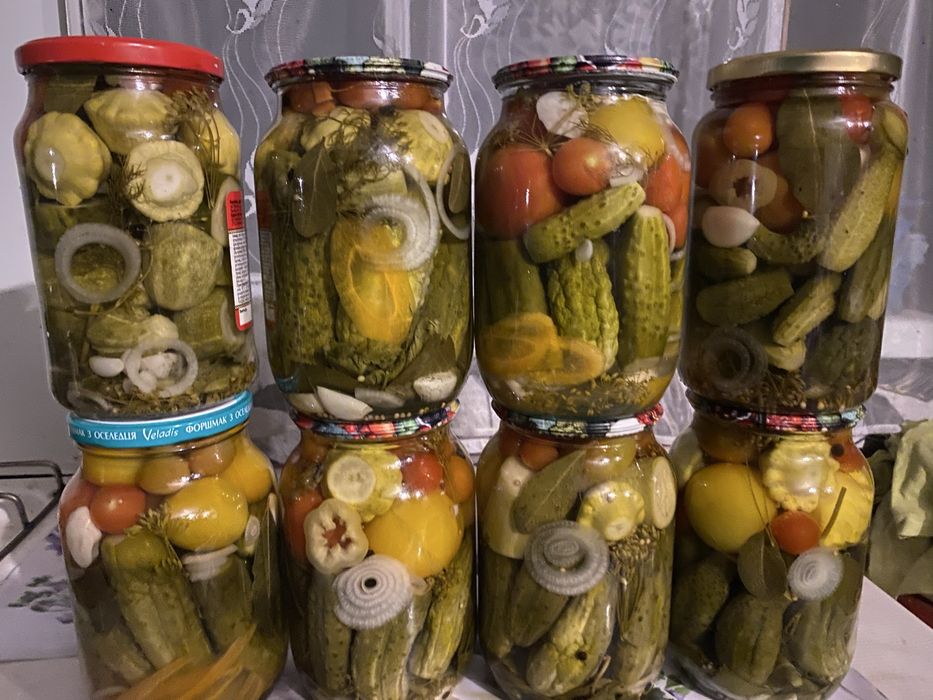 ОБМЕН.Грибочки маринованные, помидоры, огурци, мед, и т.д.ПРОДАЖ