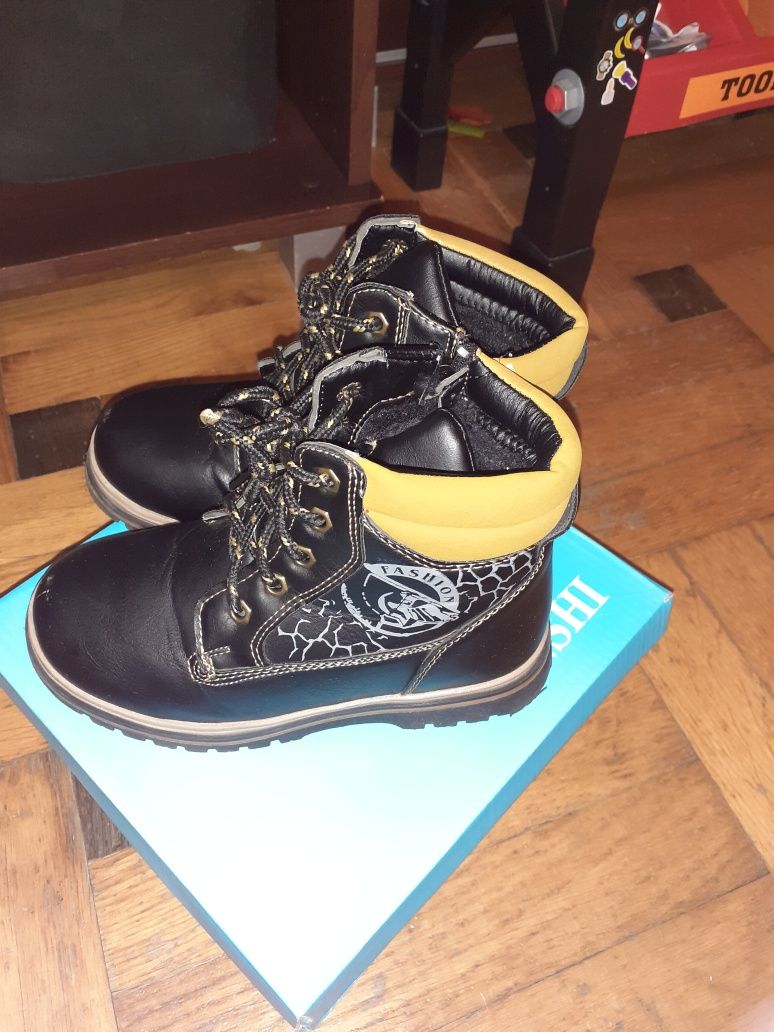 Buty zimowe chłopięce