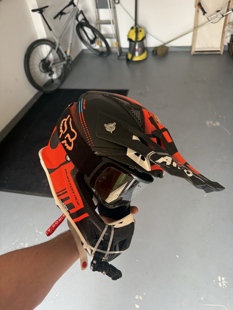 Airoh zestaw kask z ochraniaczem szyi s 55-56