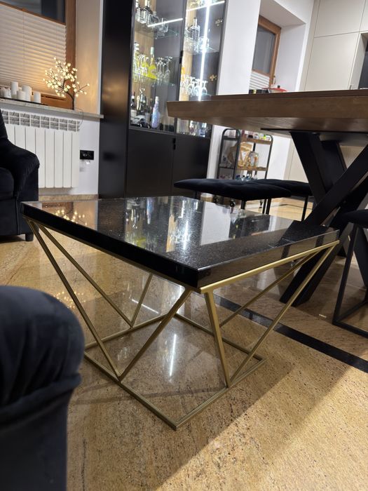 Stolik kawowy granitowy