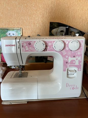 Швейна машина JANOME Dress Code