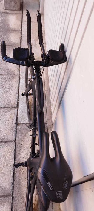 Bicicleta Triatlo / TT Contra-relógio - usada mas em bom estado.