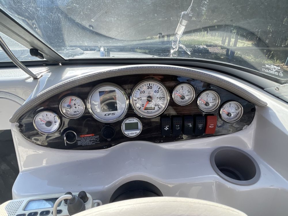 Motorówka Stingray 195  SC -  Volvo Penta 3.0