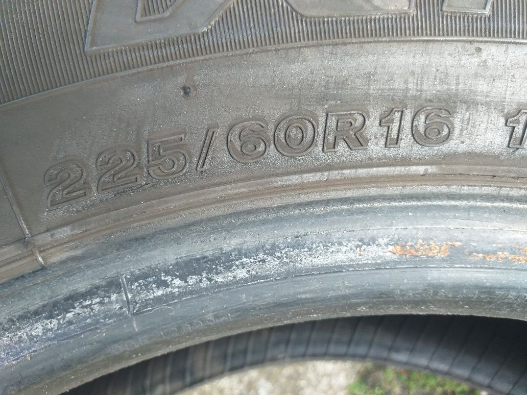 opony lato 225x60x16 BRIDGESTONE 2szt 150zł