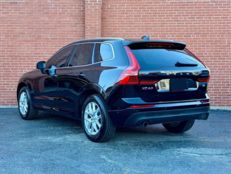 Volvo XC60 T5 Momentum      2019
