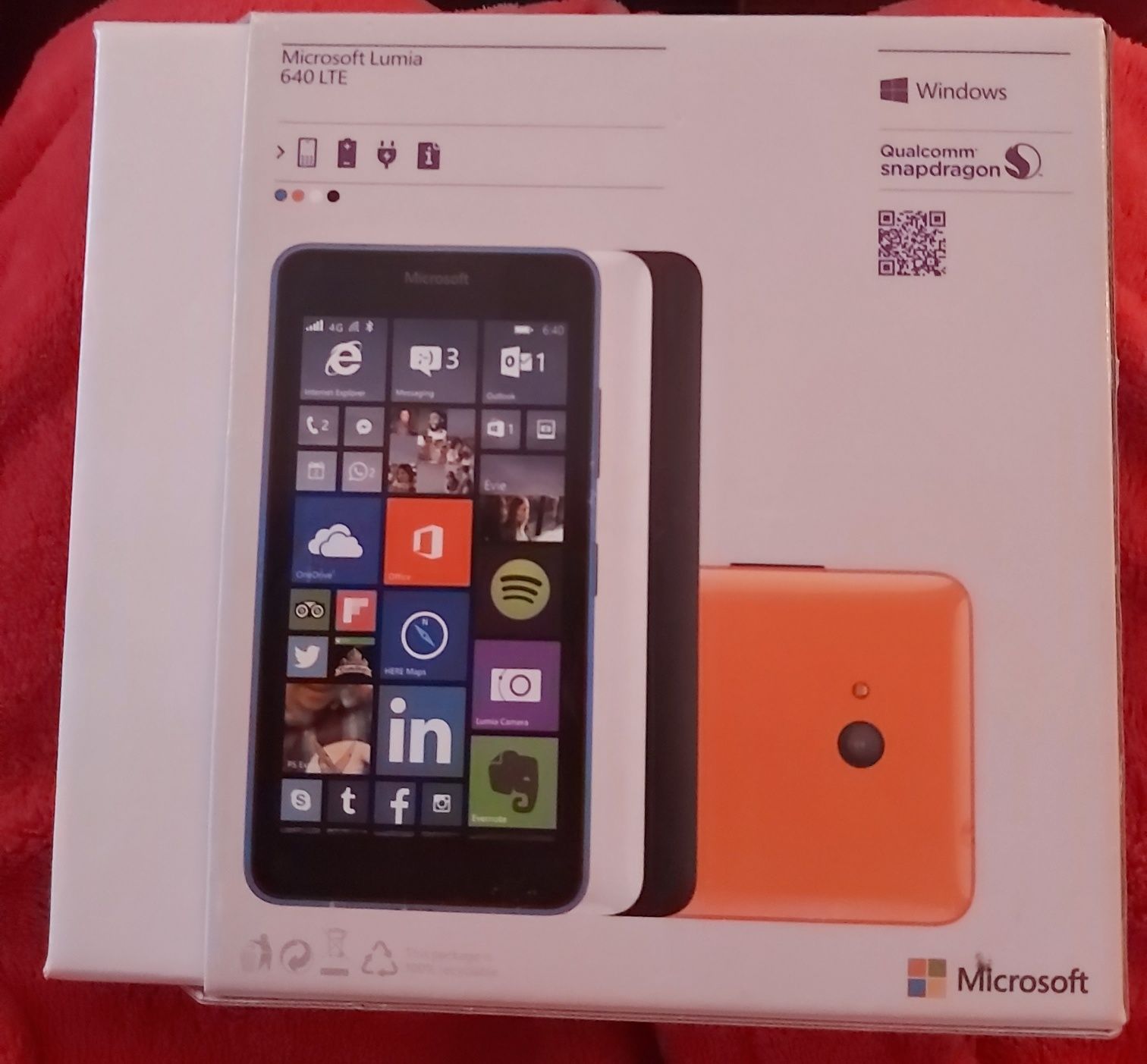 Telefon Lumia 640