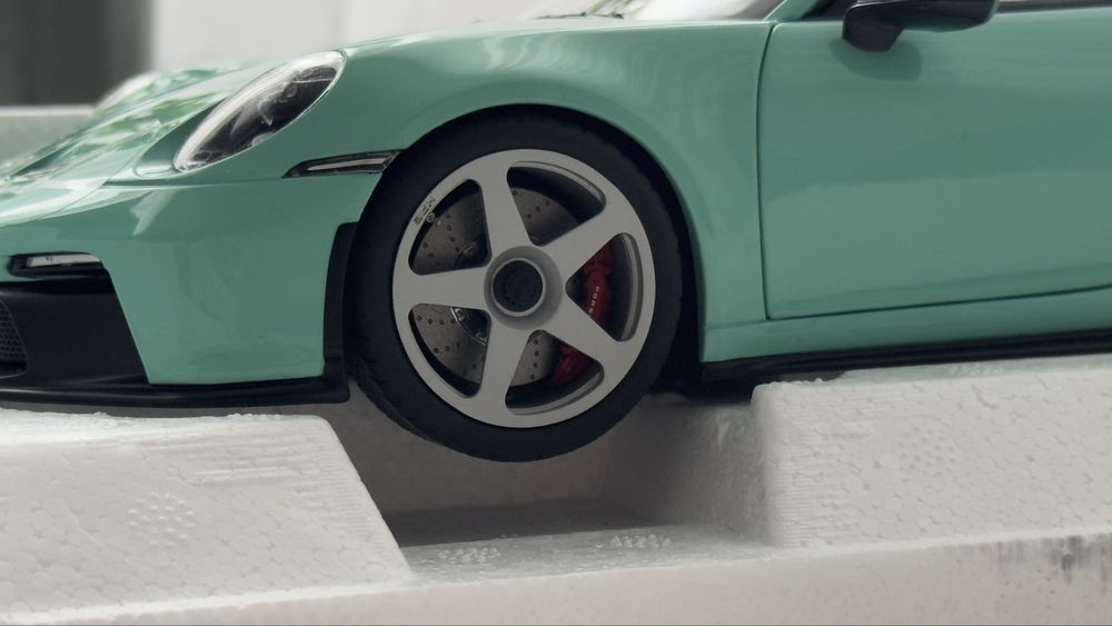 Porsche 911 GT3 - Norev 1:18 (zmienione felgi)