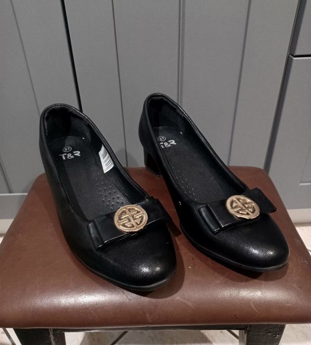 Buty na obcasie czarne