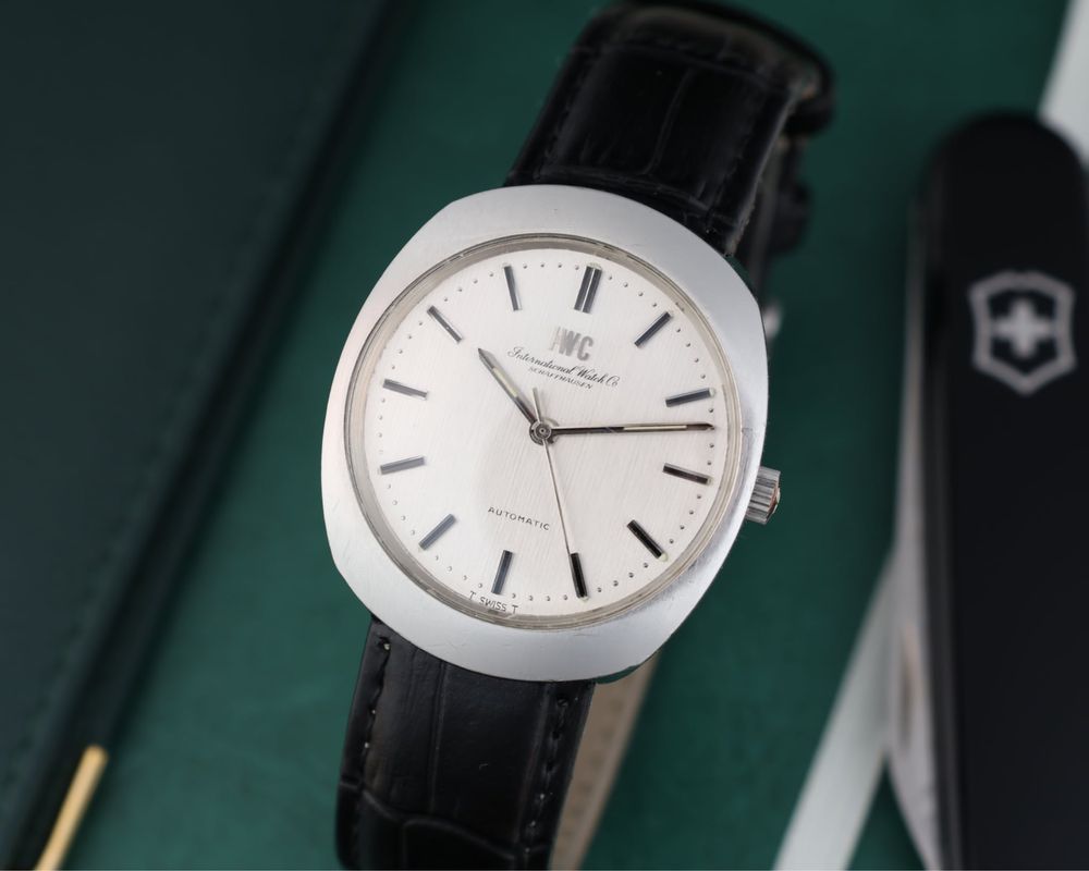 IWC Schaffhausen r815a caliber 854 klasyka vintage zegarek