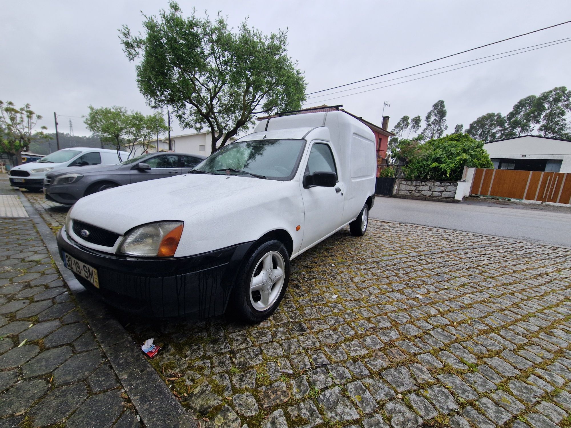 Ford courier 1.8 turbo