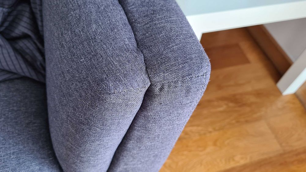 Sofá da area em bom estado