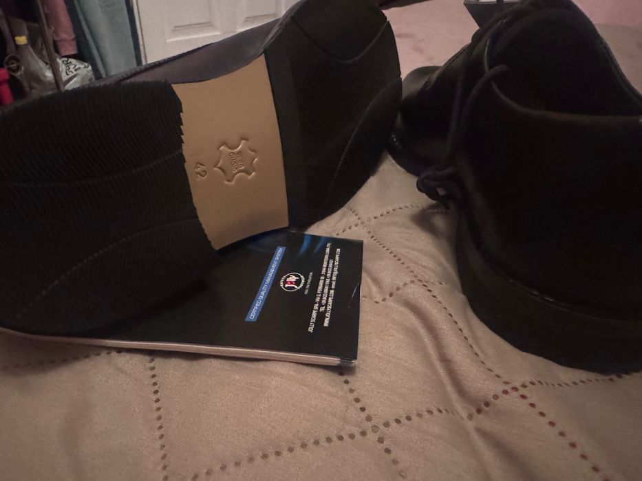 Чоловіче взуття нове