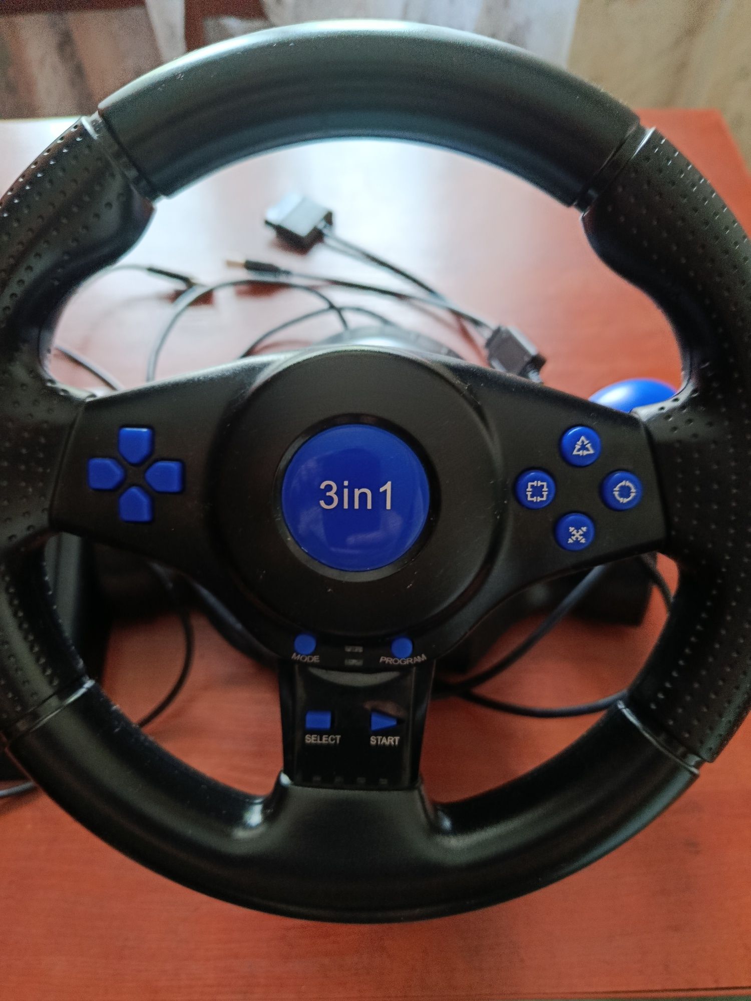 Игровой руль с педалями