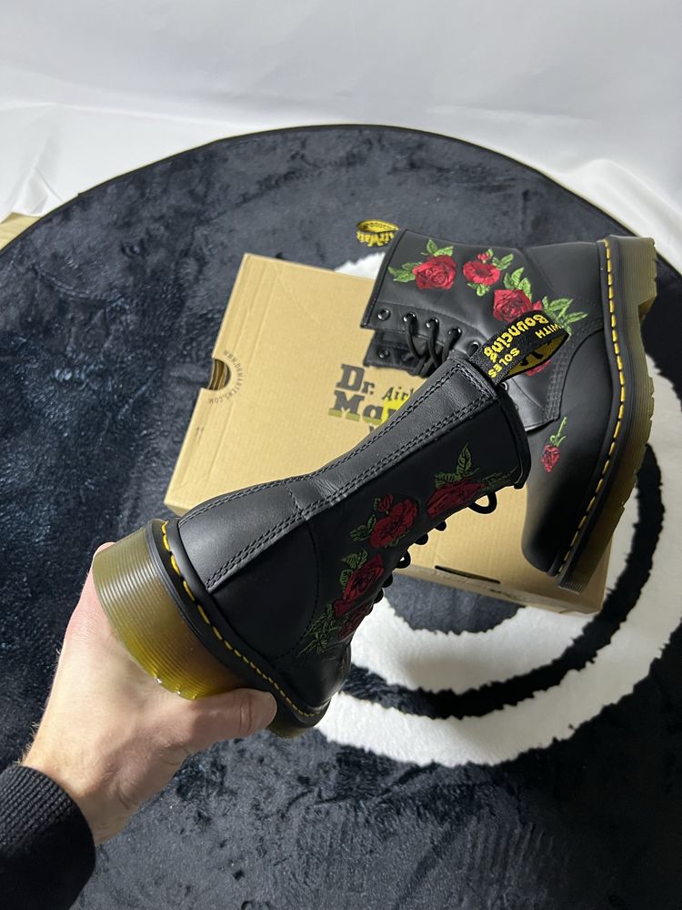Жіночи ботинки берци черевики Dr Martens 1460 vonda