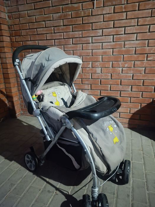 Детская коляска,кокон,игрушка, комбинезон, шапочка в подарок.