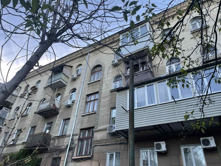 Продам 2-ком «сталинку» Пастера/Торговая