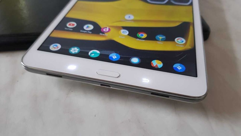 Ігровий 2k Samsung Tab 8.4" SM-T320 16GB Оригінал