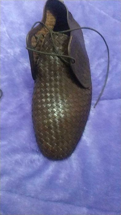 Кожаные туфли плетёные летние блестящие