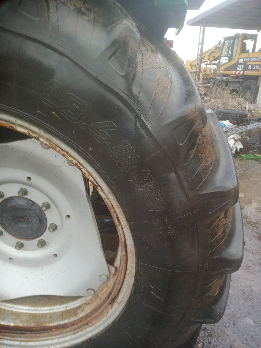 Komplet kół Deutz Fendt 16,9R24 przód, 18.4R38 tył Taurus 3,5cm