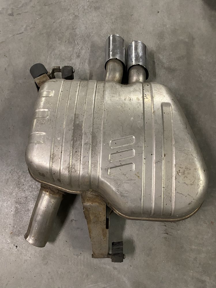 Wydech tłumik do BMW F10 F11 F12 F13 OE oryginał !