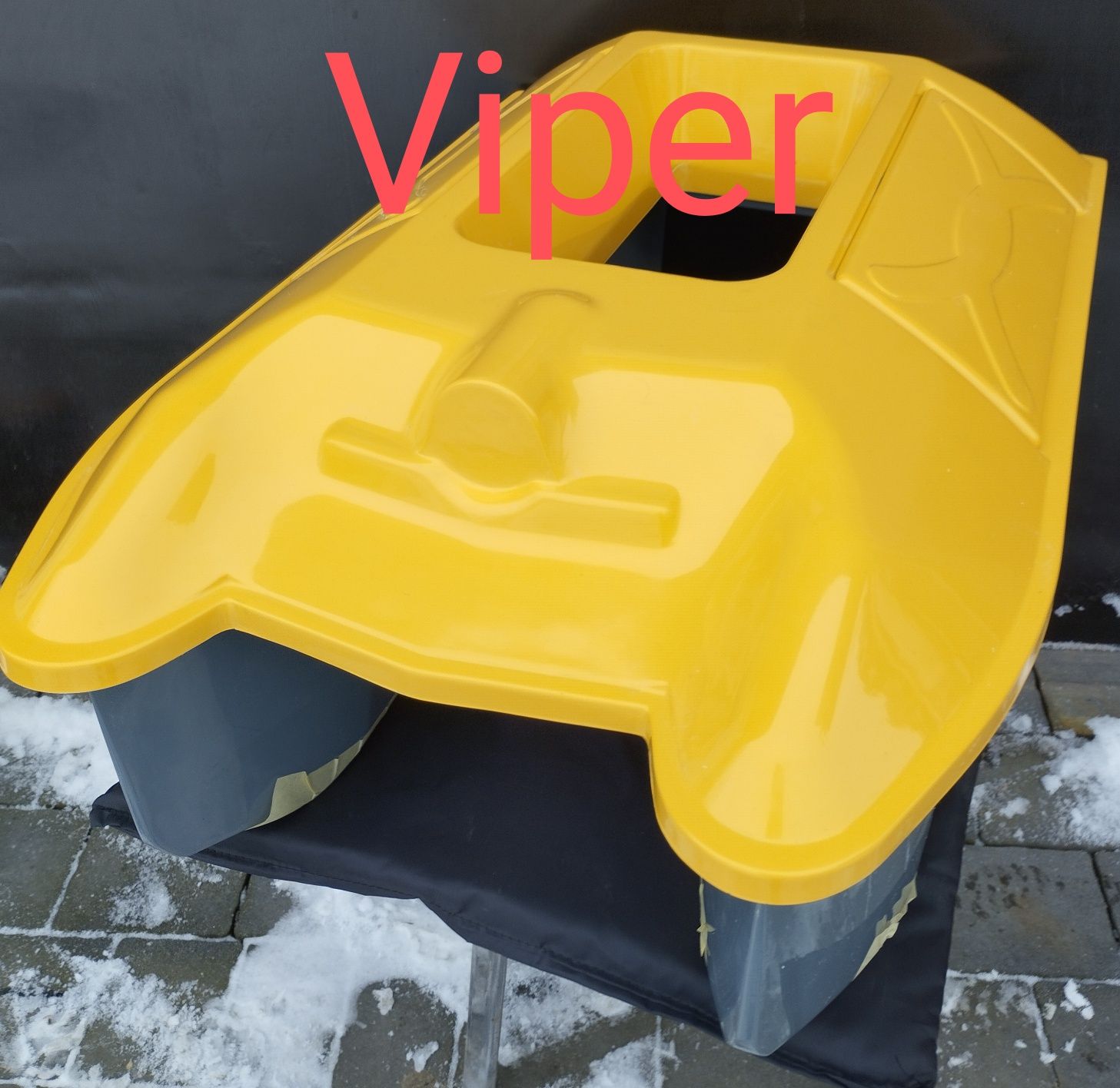 Łódka zanętowa kadłub Nowy Model"Viper"