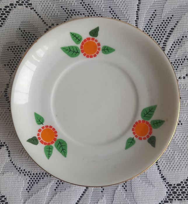 Talerzyk porcelanowy pod filiżankę "Karolina