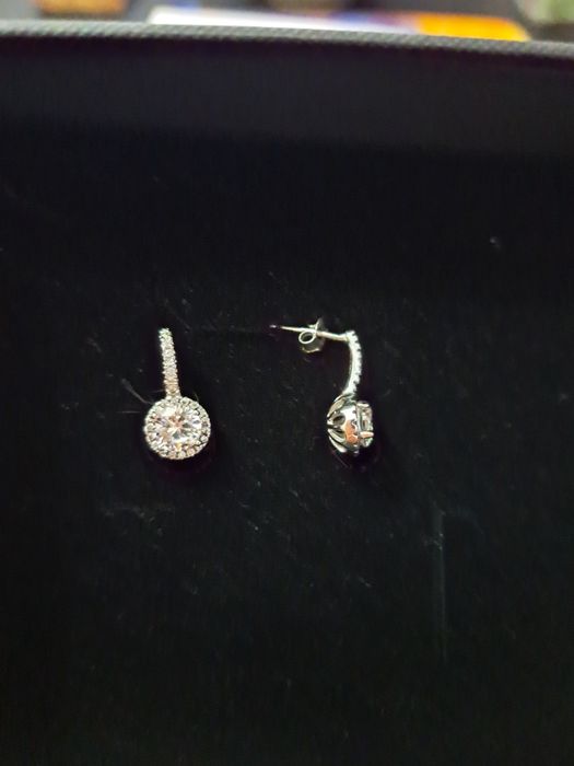 Brincos em prata com zirconias