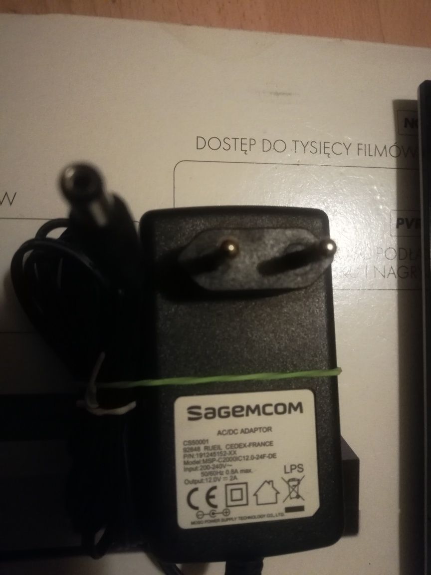 Pilot do wifi box +nowy z bateriami 9