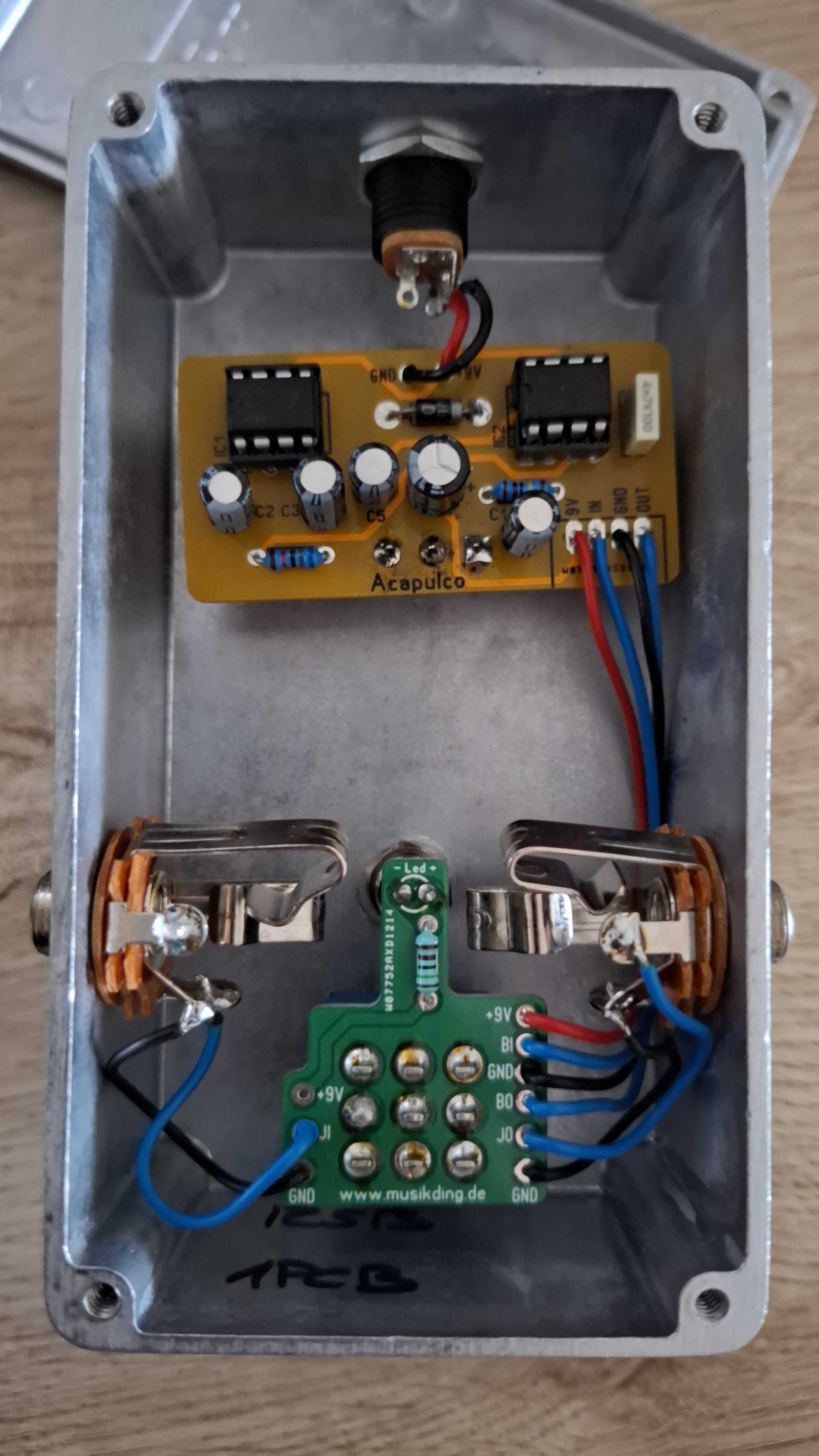 Pedal Fuzz Distorção Acapulco Gold Clone Sunn Model T