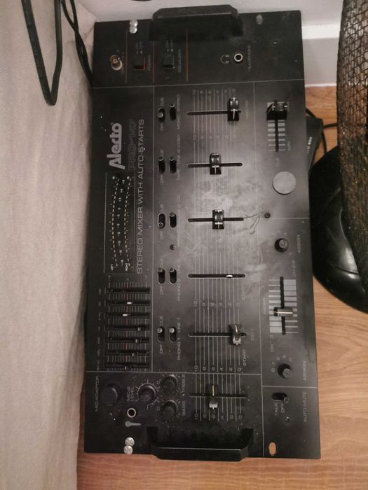 Mesa de mistura Alecto Pro-147