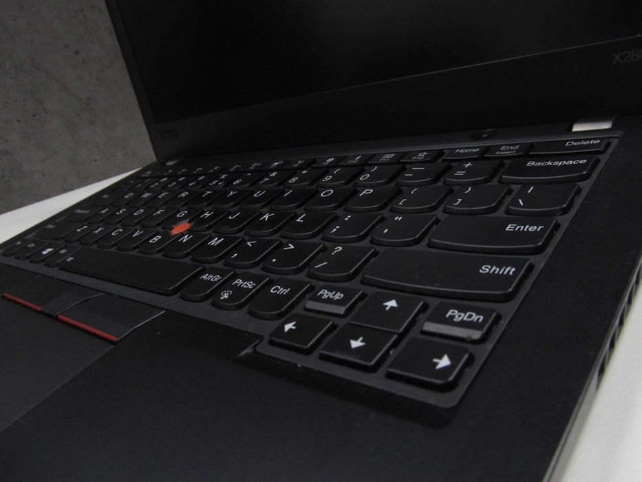 Cienki Lenovo Dotyk ThinkPad X280 i5 8350U 8GB dysk SSD 256GB laptop