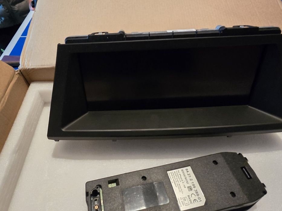 Продам манітор до икс 6 -2008-2014