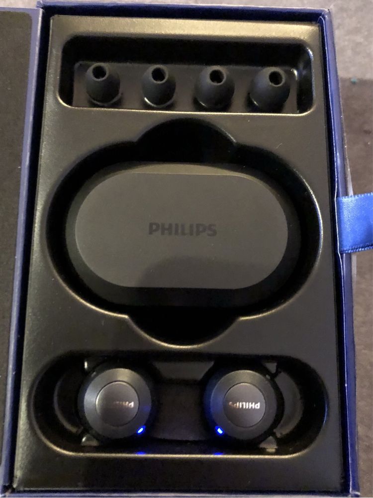 Philips Headphones 8000 nowe