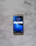 Смартфон Samsung Galaxy J7 Gold (SM-J710FZDUSEK) + подарки!