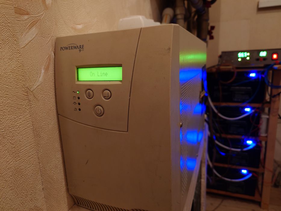 ДБЖ ИБП UPS на 2.8 Квтч