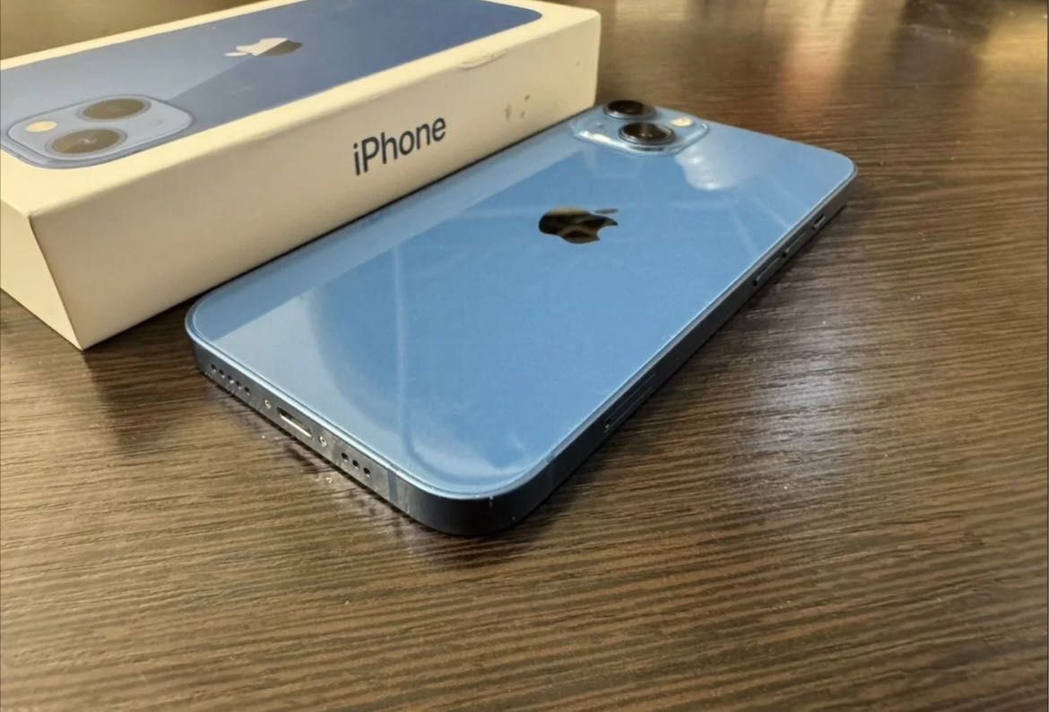 Продам iPhone 13 128