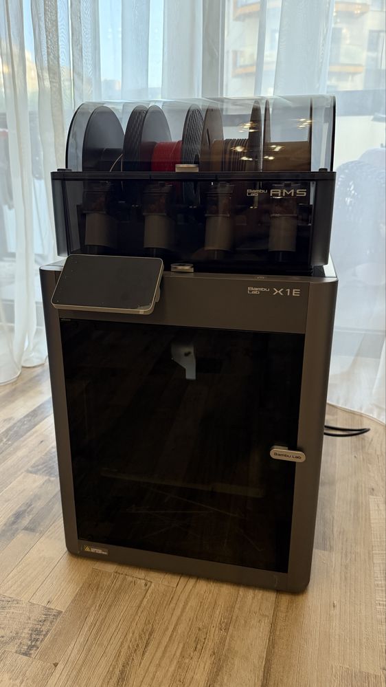 Продаю сучасний 3D-принтер Bambu Lab X1E