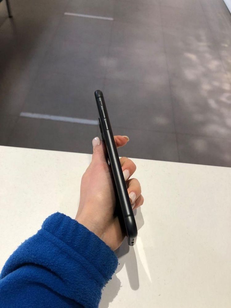 Iphone 11 б/у 64gb