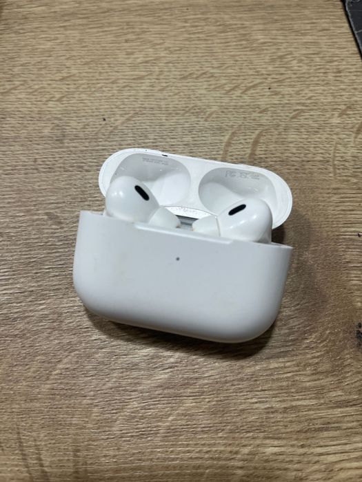 IPhone 11 + AirPods 2 pro