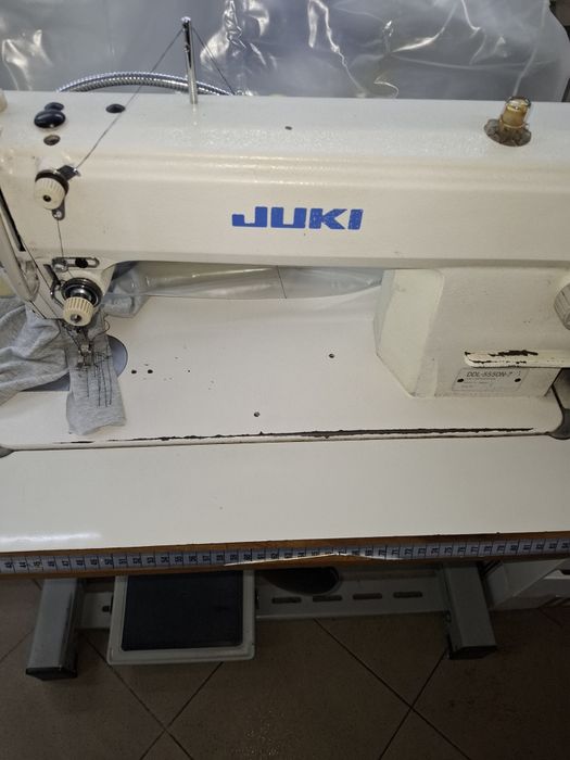 Máquina de ponto corrido