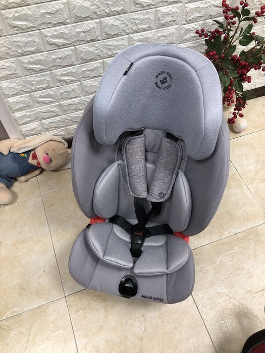 Автокрісло MAXI-COSI Titan  Група 1/2/3 (9-36 кг) максі косі