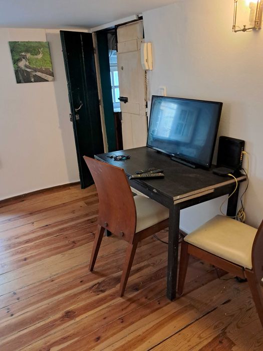 T-3 com pátio. Mobilado+Equipado. Centro Lisboa. Só renda+ caução.