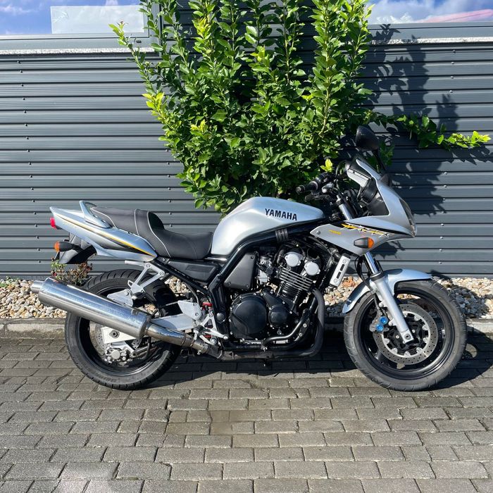 Yamaha Fazer 600
